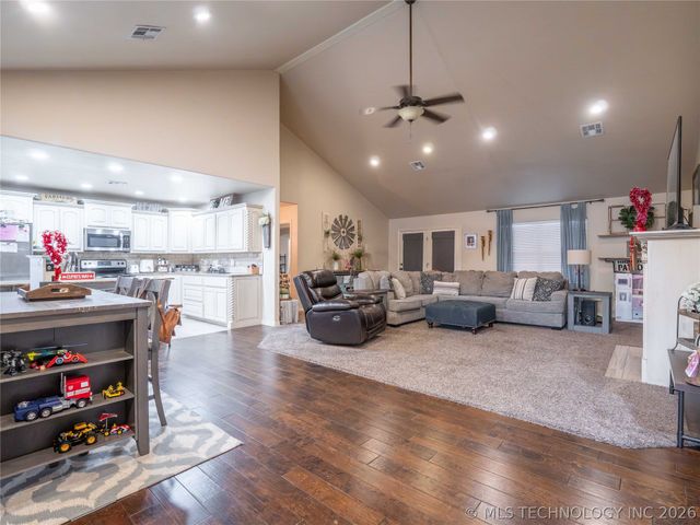 1404 Monarch Drive, Mcalester, OK 74501