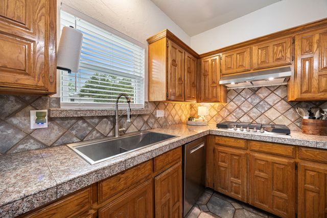 1091 Whispering Glen, Rockwall, TX 75087