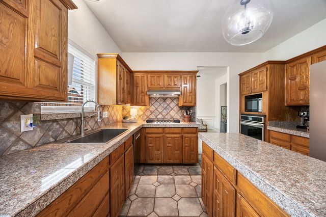 1091 Whispering Glen, Rockwall, TX 75087