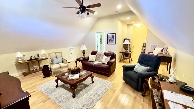 192 Hills Dr, Hillsboro, TN 37342