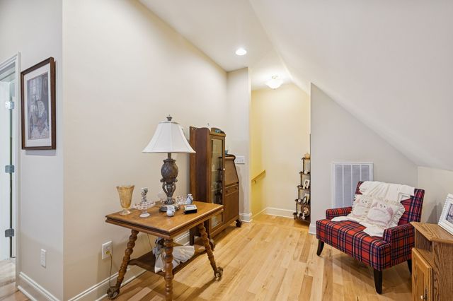 192 Hills Dr, Hillsboro, TN 37342