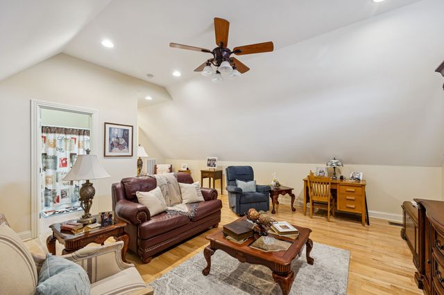 192 Hills Dr, Hillsboro, TN 37342