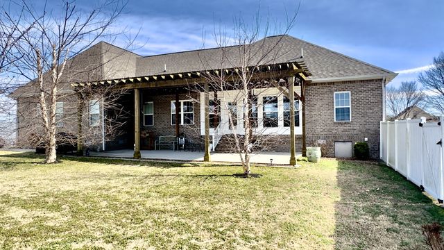 192 Hills Dr, Hillsboro, TN 37342