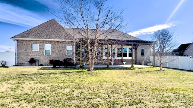192 Hills Dr, Hillsboro, TN 37342