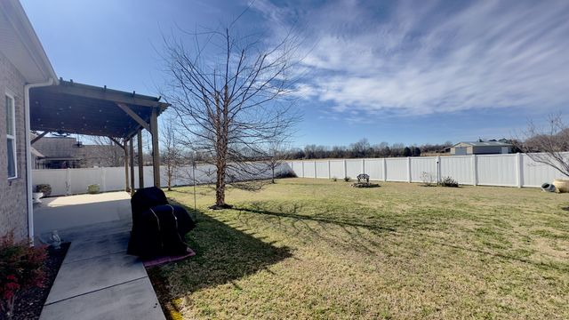 192 Hills Dr, Hillsboro, TN 37342