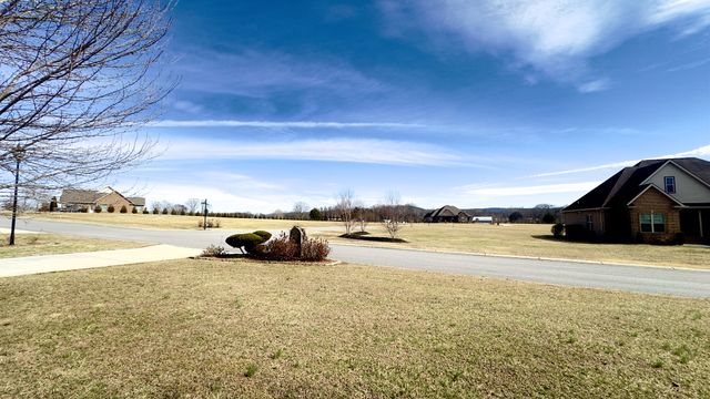 192 Hills Dr, Hillsboro, TN 37342