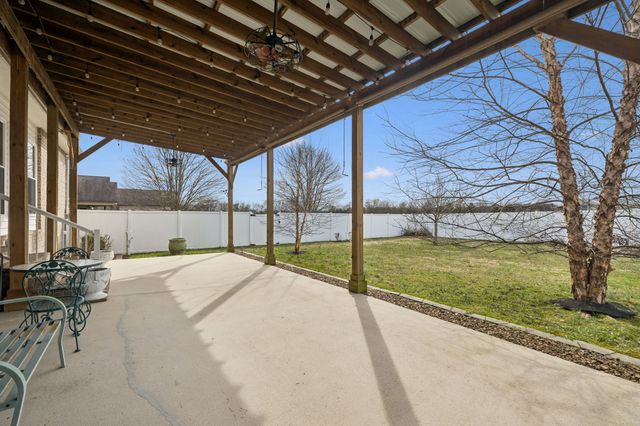 192 Hills Dr, Hillsboro, TN 37342