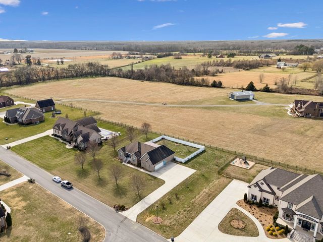 192 Hills Dr, Hillsboro, TN 37342