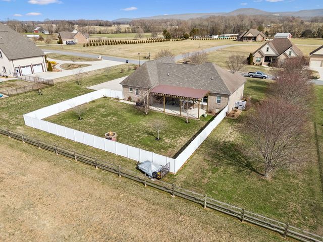 192 Hills Dr, Hillsboro, TN 37342