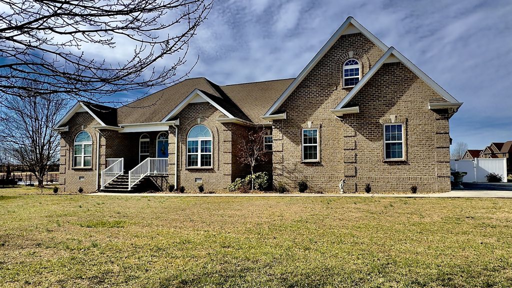 192 Hills Dr, Hillsboro, TN 37342