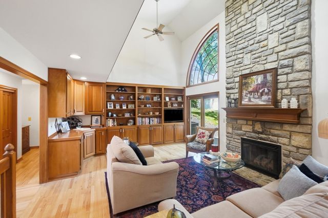 786 Robbins Way, Worthington, OH 43085