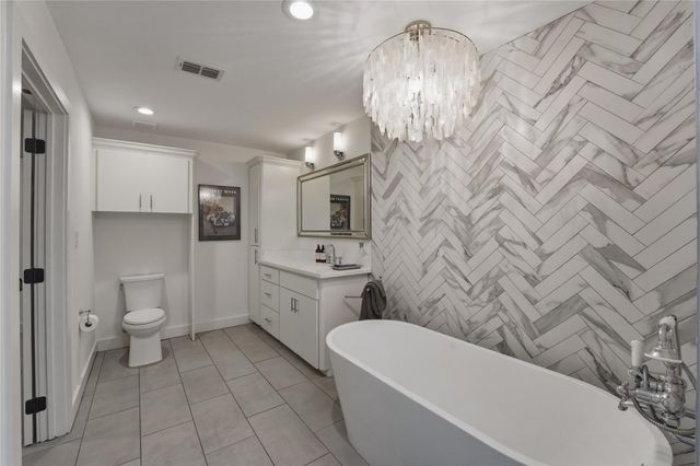 1124 Bowie Street, Columbus, TX 78934
