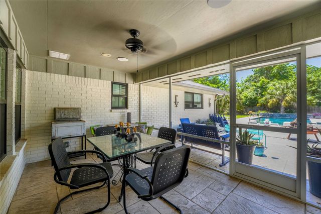 1124 Bowie Street, Columbus, TX 78934