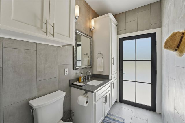 1124 Bowie Street, Columbus, TX 78934
