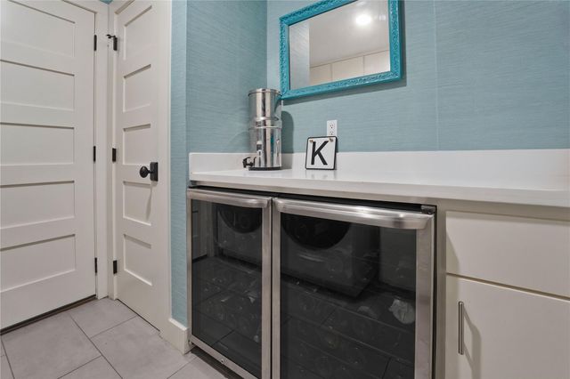 1124 Bowie Street, Columbus, TX 78934