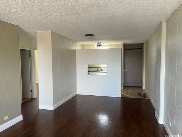 3410 Leahi Avenue 304, Honolulu, HI 96815