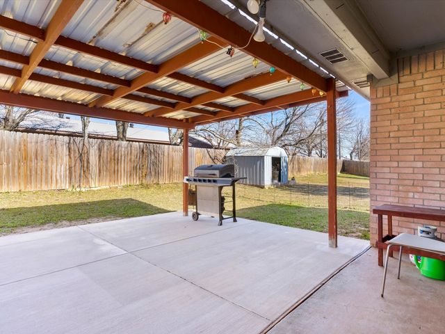 409 Huddleston Court, Springtown, TX 76082