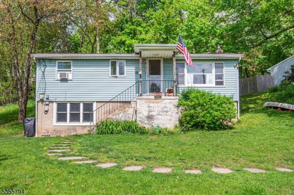 14 Sioux Trl, Wantage Twp., NJ 07461