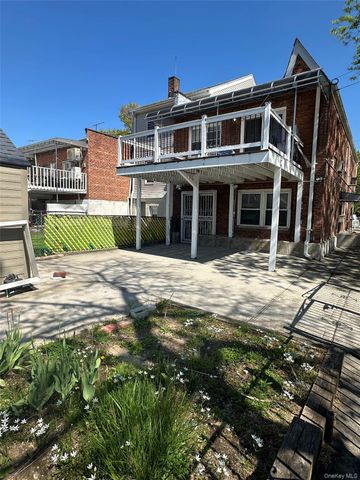 152-20 Peck Avenue, Flushing, NY 11355
