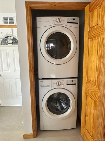 152-20 Peck Avenue, Flushing, NY 11355