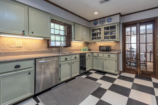 2839 HONEY TREE DR, Germantown, TN 38138