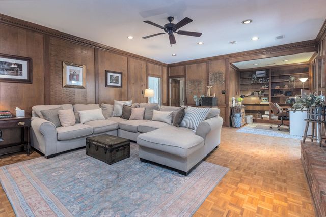 2839 HONEY TREE DR, Germantown, TN 38138