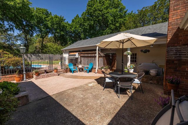 2839 HONEY TREE DR, Germantown, TN 38138