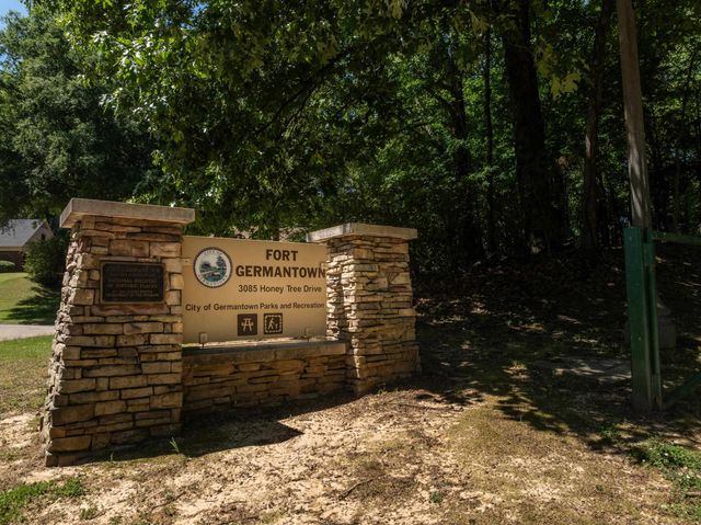2839 HONEY TREE DR, Germantown, TN 38138