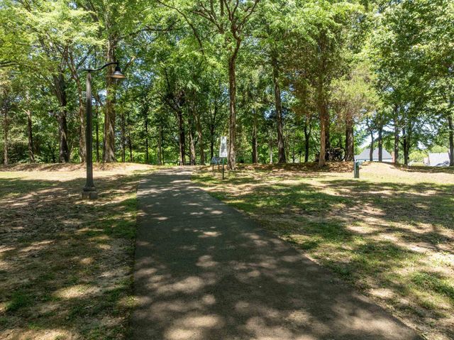 2839 HONEY TREE DR, Germantown, TN 38138