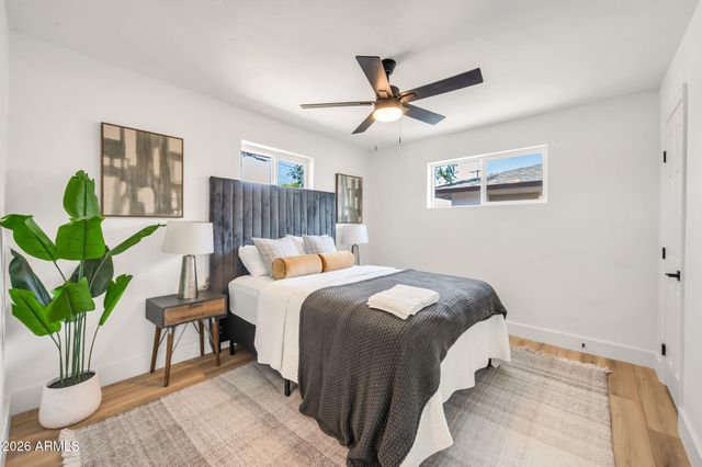 4902 E GRANADA Road, Phoenix, AZ 85008