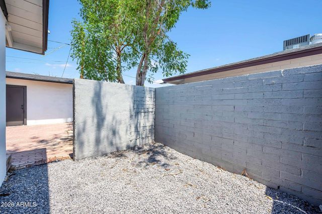 4902 E GRANADA Road, Phoenix, AZ 85008
