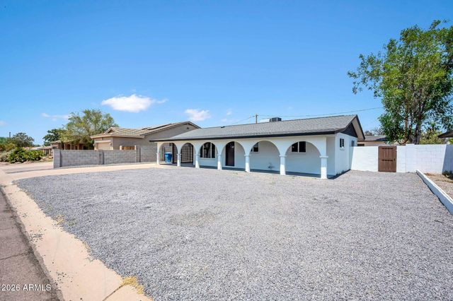 4902 E GRANADA Road, Phoenix, AZ 85008
