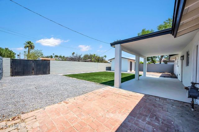 4902 E GRANADA Road, Phoenix, AZ 85008