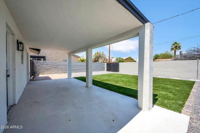4902 E GRANADA Road, Phoenix, AZ 85008