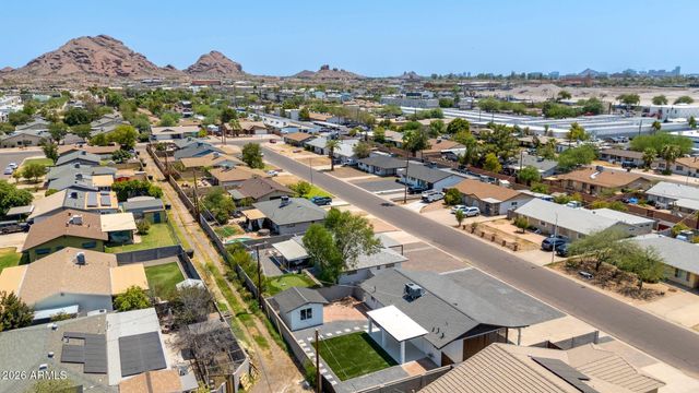 4902 E GRANADA Road, Phoenix, AZ 85008