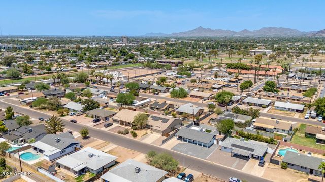4902 E GRANADA Road, Phoenix, AZ 85008