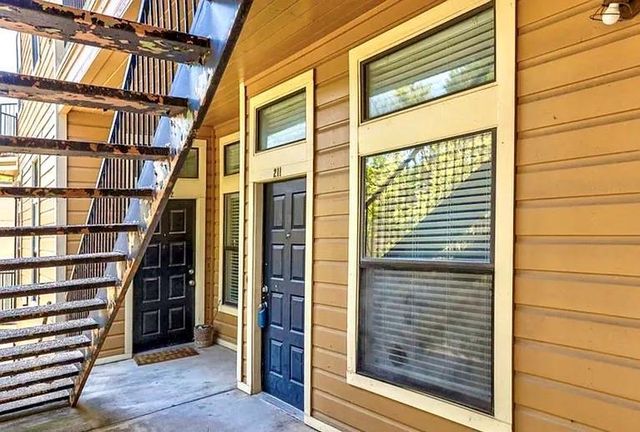 2802 Nueces ST 211, Austin, TX 78705