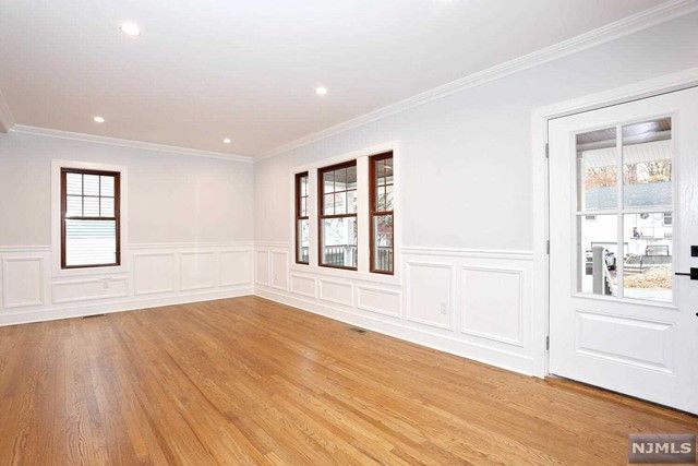 62 Payne Avenue, Midland Park, NJ 07432