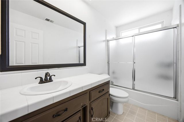 5009 Shaman Court, Bakersfield, CA 93312