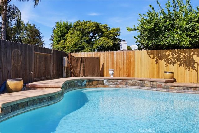 5009 Shaman Court, Bakersfield, CA 93312