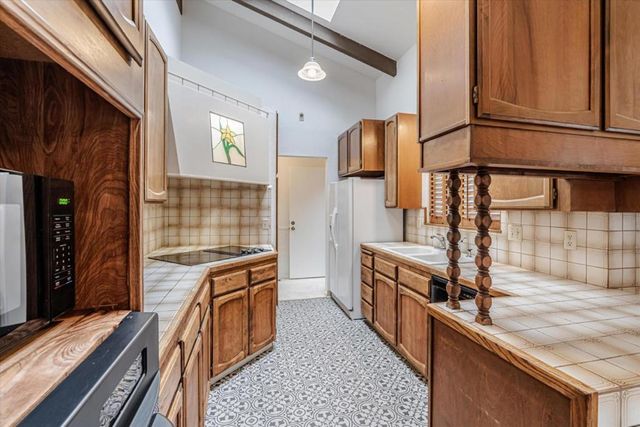 23725 Determine Lane, Monterey, CA 93940