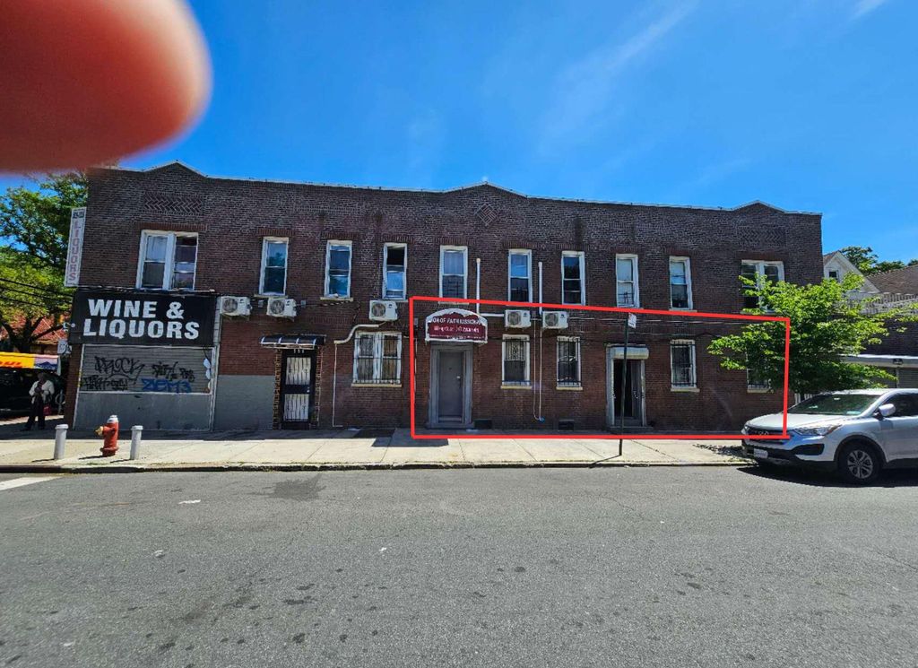 561 east 43rd st 561, Brooklyn, NY 11203