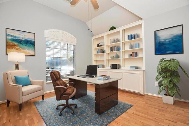 4202 Creek Hollow Lane, Missouri City, TX 77459