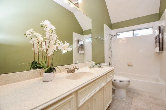 4202 Creek Hollow Lane, Missouri City, TX 77459