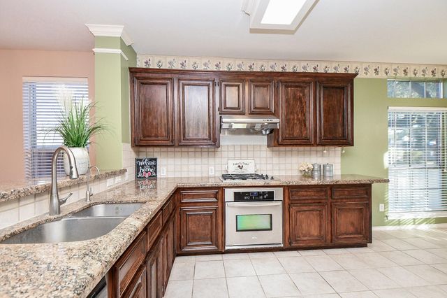 4202 Creek Hollow Lane, Missouri City, TX 77459