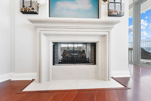 400 Riverboat, 1801, Newport, KY 41071