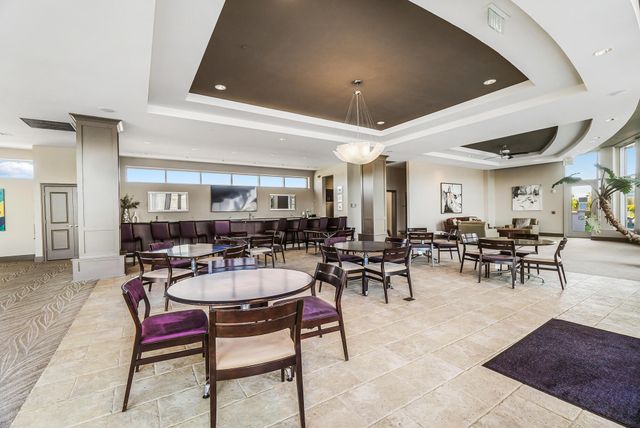 400 Riverboat, 1801, Newport, KY 41071