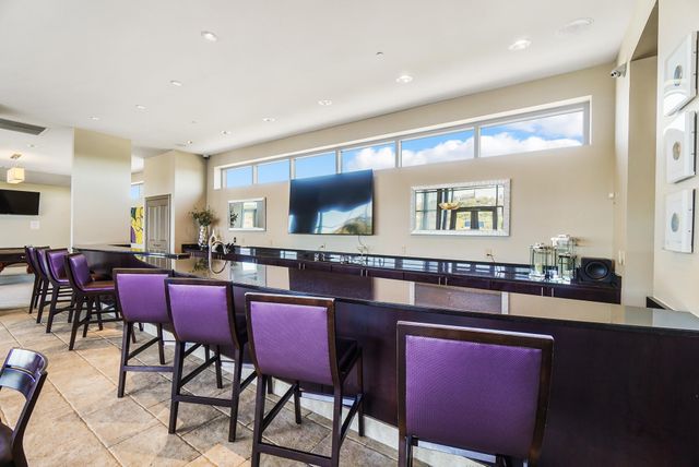 400 Riverboat, 1801, Newport, KY 41071