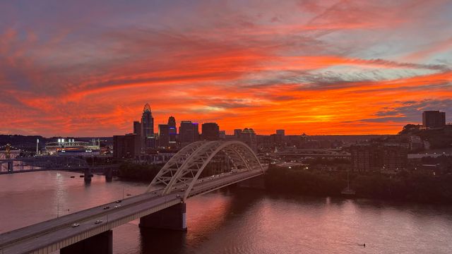 400 Riverboat, 1801, Newport, KY 41071