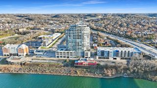 400 Riverboat, 1801, Newport, KY 41071